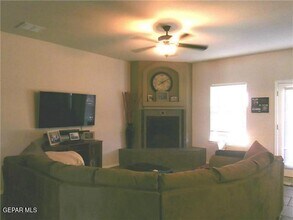 5807-5807 Redstone Pass Ct in El Paso, TX - Building Photo - Building Photo
