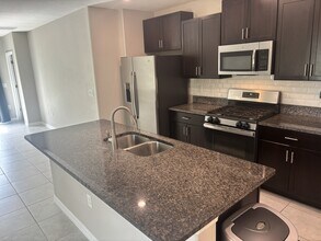 9663 Channing Hill Dr in Sun City Center, FL - Building Photo - Building Photo