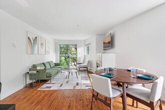 1126 W 11th Ave in Vancouver, BC - Building Photo - Building Photo