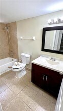 686 NW 114th Ave in Miami, FL - Building Photo - Building Photo