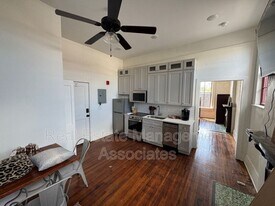 215 Main St in Barnesville, GA - Building Photo