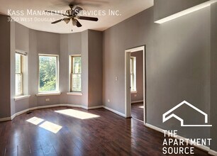 3248 W Douglas Blvd, Unit 2 in Chicago, IL - Building Photo - Building Photo