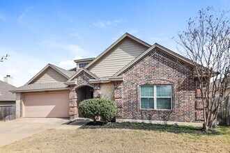 2720 Claydon Dr in Denton, TX - Building Photo - Building Photo