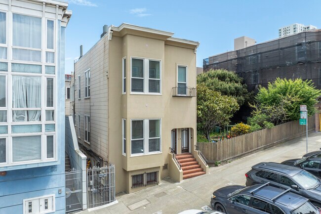 2914-2926 Larkin St in San Francisco, CA - Building Photo - Building Photo