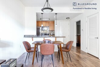 8601 Lincoln Blvd, Unit SI FL1-ID411 in Los Angeles, CA - Foto de edificio - Building Photo