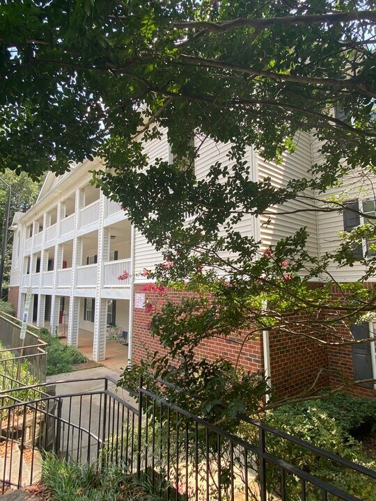 2801 Trailwood Pines Ln in Raleigh, NC - Building Photo