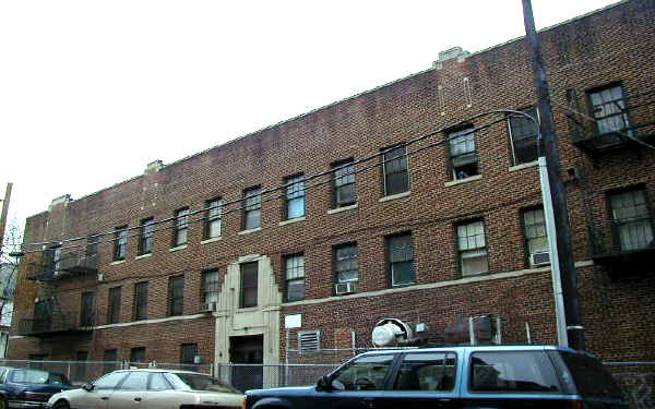 741-745 Clinton Ave in Newark, NJ - Building Photo