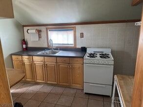 125 Passaic Ave in Hawthorne, NJ - Building Photo - Building Photo
