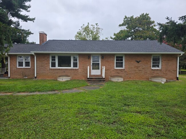 16589 Kings Hwy, Unit 16589 kings highway upsta