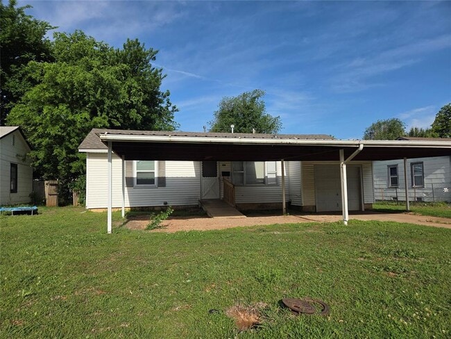 3413 Willow Creek Dr in Midwest City, OK - Building Photo - Building Photo