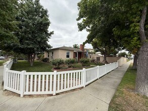 2901 N Bellflower Blvd in Long Beach, CA - Building Photo - Building Photo