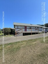 820 Driftwood Ln in Yachats, OR - Building Photo - Building Photo