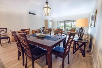 2751 N Palm Aire Dr in Pompano Beach, FL - Building Photo - Building Photo