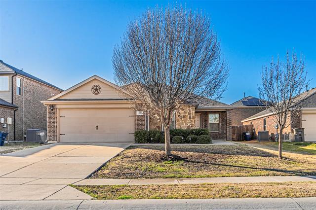 1202 Pampa Grass Dr in Princeton, TX - Building Photo