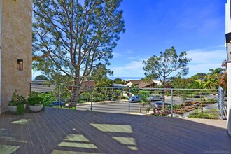 13721 Pine Needles Dr in Del Mar, CA - Building Photo - Building Photo