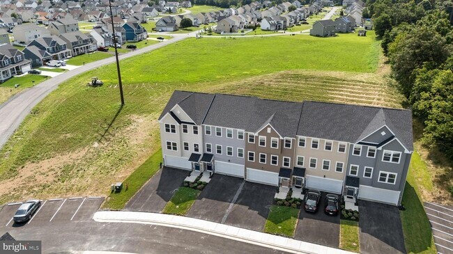 21 Lyriq Ct in Inwood, WV - Building Photo - Building Photo