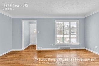5176 Joseph St in Maple Heights, OH - Building Photo - Building Photo