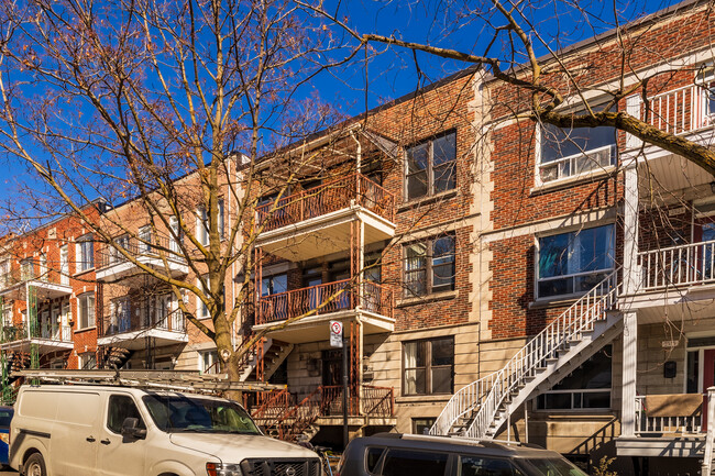 2529-2537 Chapleau St in Montréal, QC - Building Photo - Primary Photo