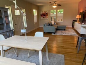 1207 San Bernard St in Austin, TX - Building Photo - Building Photo