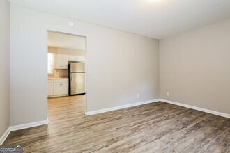 8974 Sterling Ridge Ln in Jonesboro, GA - Foto de edificio - Building Photo