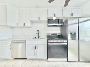 1600 Chestnut Ave in Long Beach, CA - Building Photo - Building Photo