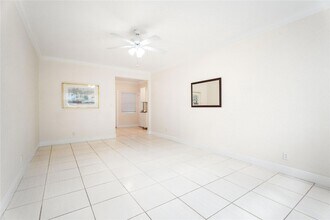 315 Van Buren St, Unit 105B in Hollywood, FL - Building Photo - Building Photo