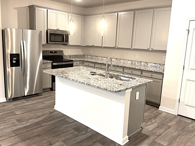 3120 Emberly Dr in Roebuck, SC - Building Photo - Building Photo