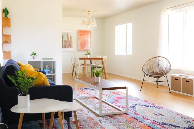 property at 3807 E Weldon Ave