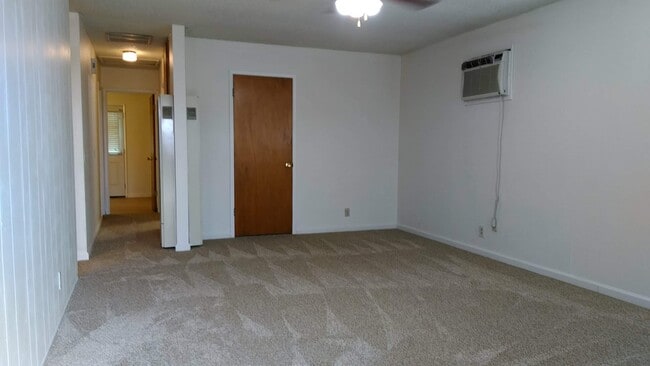 189 N Marguerite Ave in Corning, CA - Building Photo - Building Photo