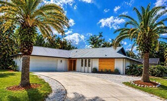1219 Cornish Ct in Sarasota, FL - Building Photo
