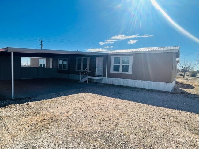 1604 N Austin in Portales, NM - Building Photo - Building Photo