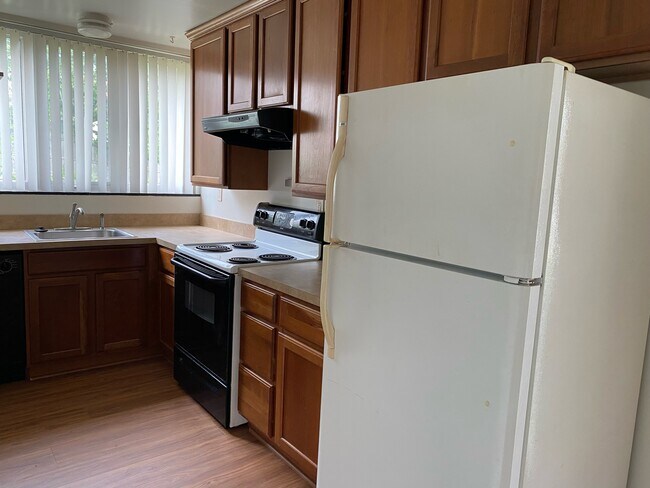 307 Potter Ave, Unit Lower
