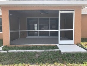 229 NW 1st St in Cape Coral, FL - Foto de edificio - Building Photo