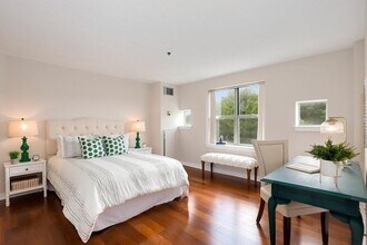 273 Cambridge Rd in Woburn, MA - Building Photo - Building Photo