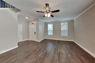 7103 Kirkglade Ct in Houston, TX - Building Photo - Building Photo