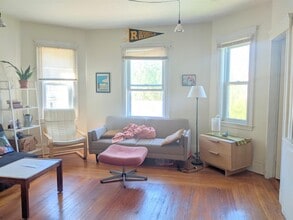 64 Linden Ave, Unit 2 in Somerville, MA - Building Photo - Building Photo