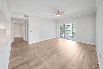 11765 W Atlantic Blvd in Coral Springs, FL - Building Photo - Building Photo