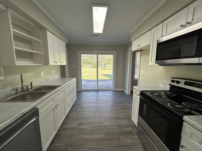 40 Fairway Cv in Jackson, TN - Foto de edificio - Building Photo