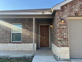 242 Elderberry in New Braunfels, TX - Foto de edificio - Building Photo