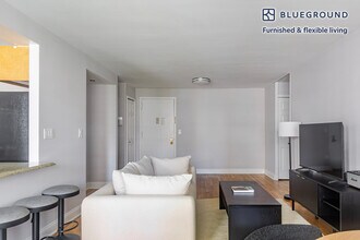 50 W 97th St in New York, NY - Building Photo - Building Photo