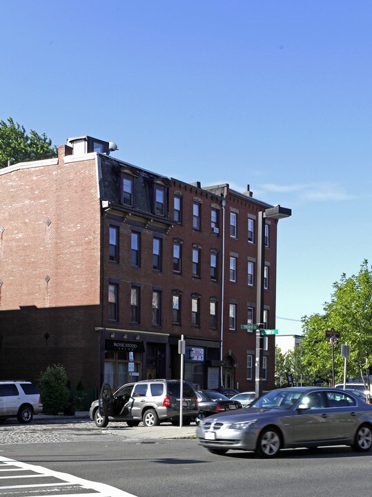 998 Tremont St in Boston, MA - Foto de edificio