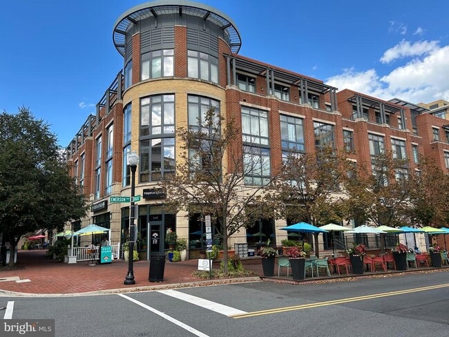 property at 520 John Carlyle St
