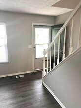 5694 Crossing Ct in Columbus, OH - Building Photo - Building Photo
