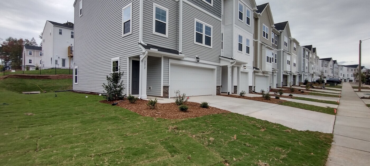Room in Townhome on Castle Loch Lane in Durham, NC - Building Photo