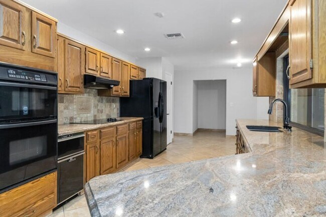 21920 Holly Tree Way in Boca Raton, FL - Building Photo - Building Photo
