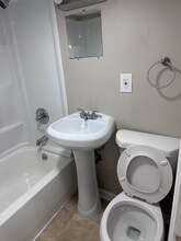 74 Elm St in Newark, NJ - Building Photo - Building Photo