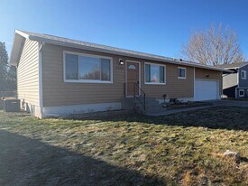 2820 Lynwood Dr in Billings, MT - Building Photo