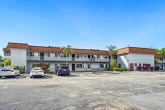 2878 Donnelly Dr in Atlantis, FL - Building Photo - Building Photo