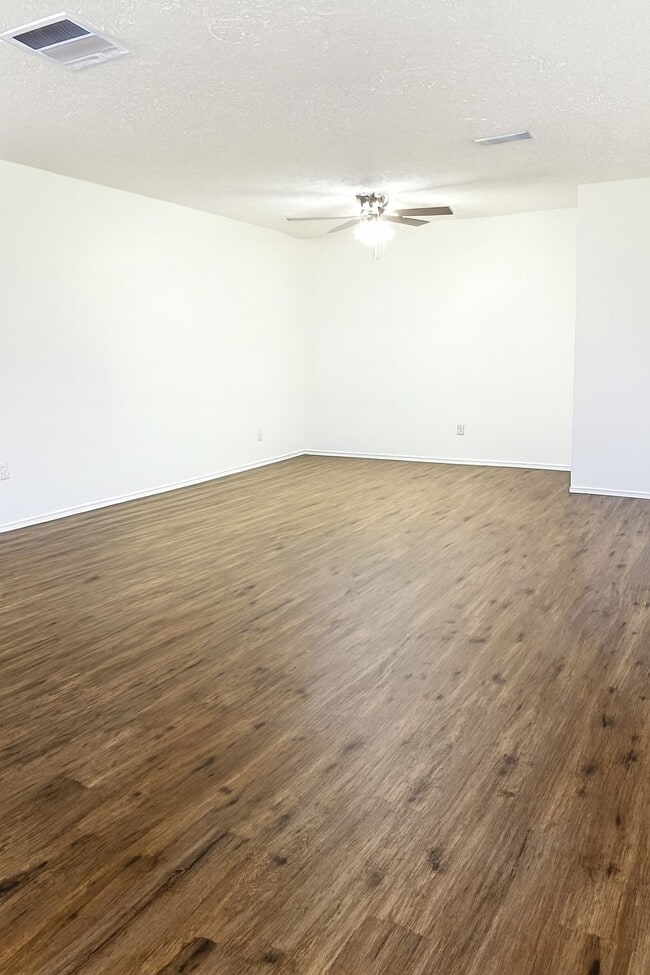 property at 2706 Mayflower Landing Ct