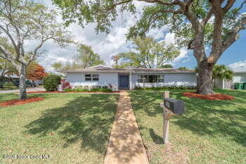 490 Park Ave in Satellite Beach, FL - Building Photo